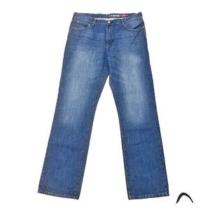 IZOD Blue Denim Relaxed Fit Jeans Size 38 X 36